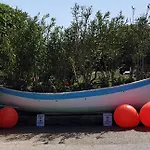 Semesterbostad Boat - In Front Of The Sea *